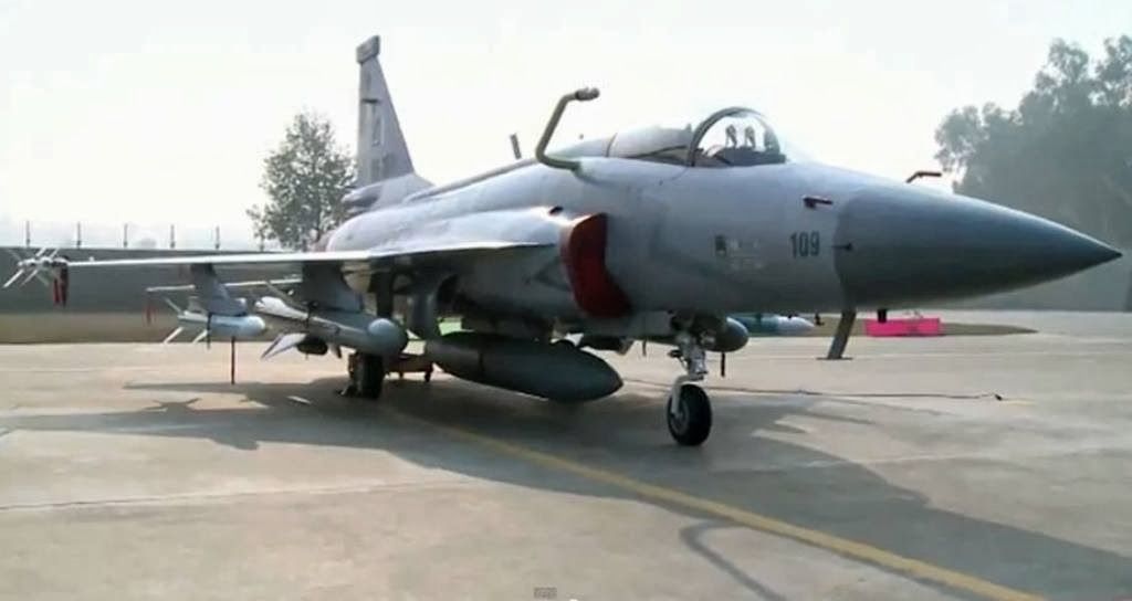 sd-10-jf-17-thunder-fighter-jets-fitted-sd-10-bvr-aam-c-802a-antiship-missile-fixed-in-flight-refuelling-ifr-probe-pakistan-air-force-paf-il-78-tanker-blcok-i-ii-iii-iv1.jpg